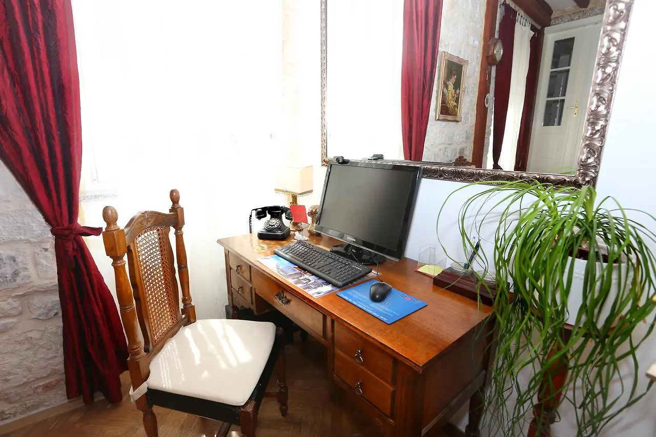 Capogrosso Palace Hotel Split 0*,  Croatia